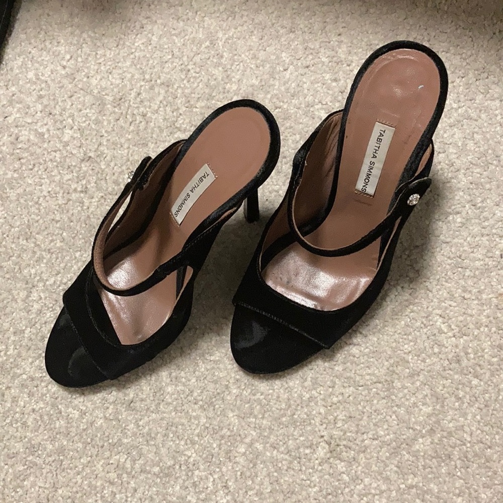 Used twice and conditions is good. Size 37/1/2